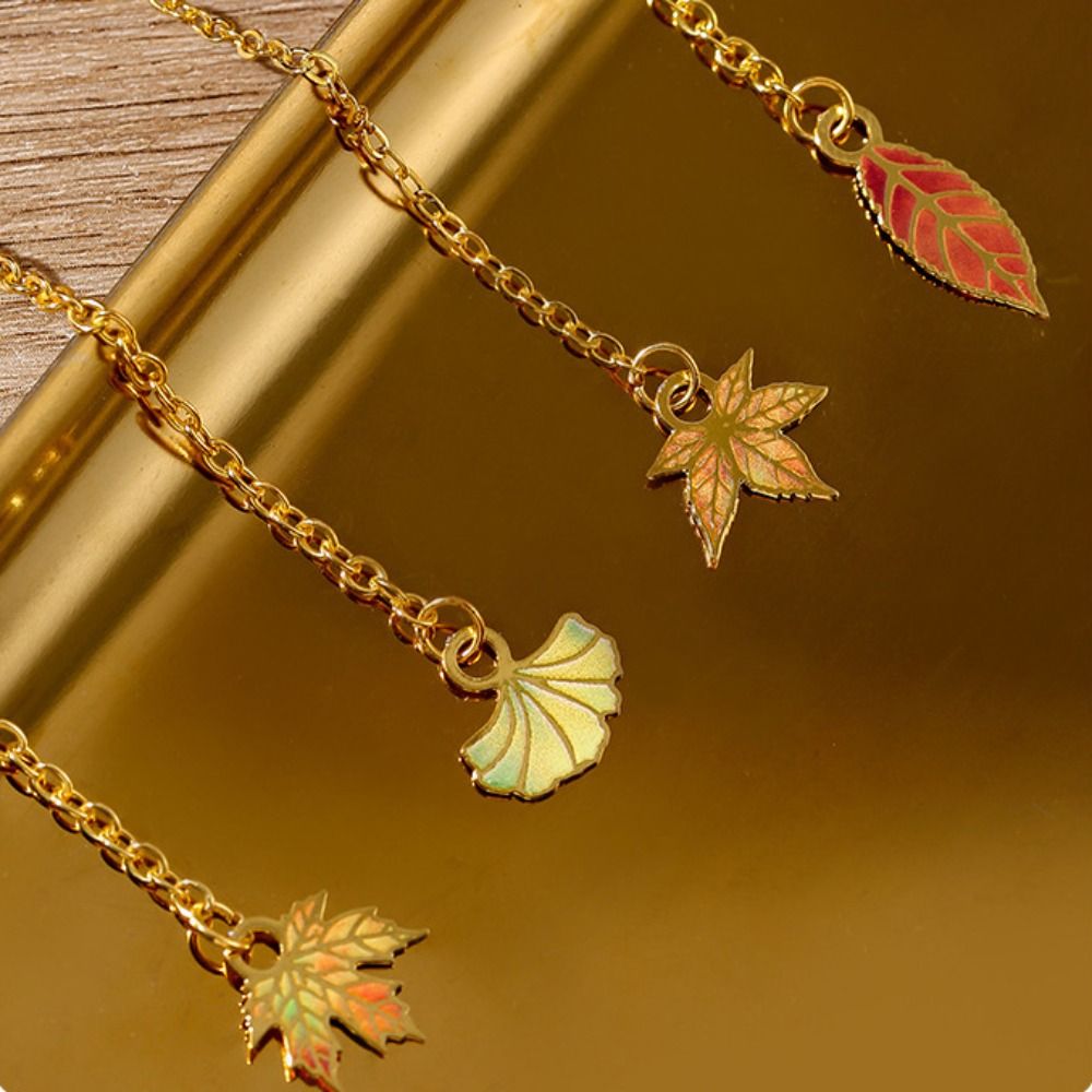 Metal Leaves Bronzing Bookmark - Stationery And Office Supply Chain recensione e prezzo